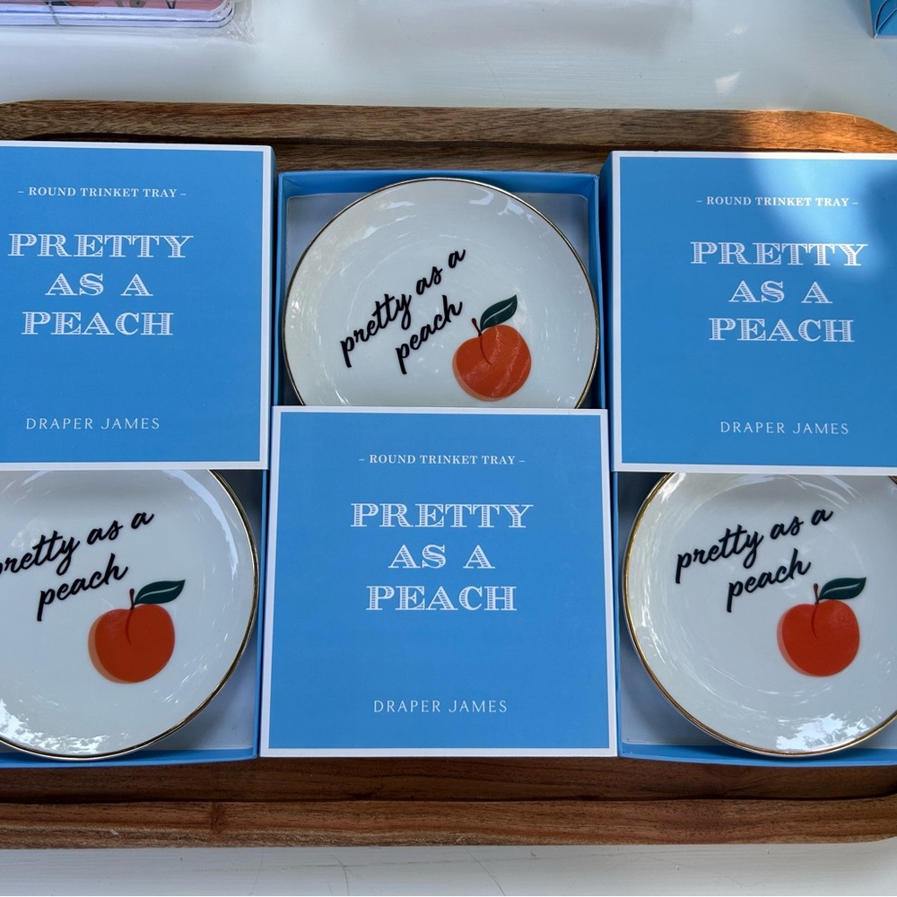 Draper James pretty as a peach trinket tray